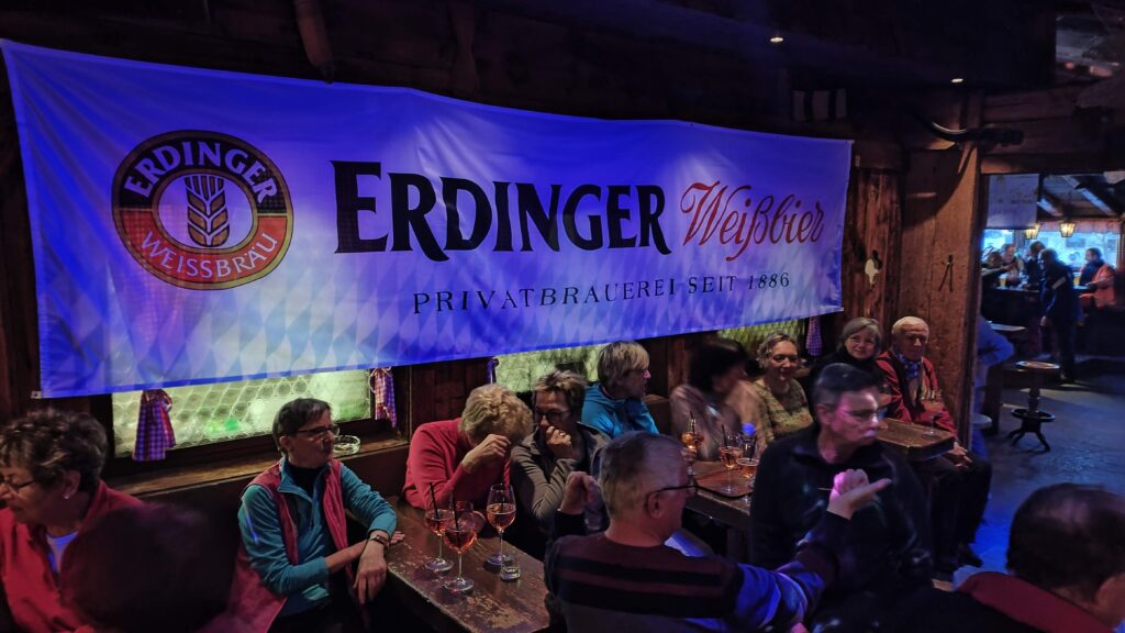 Abrissparty in der ältesten Skibaude am Kronplatz